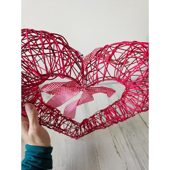 Pier 1 wicker large heart Valentine hanging decor plaid red - Picture 10 of 10
